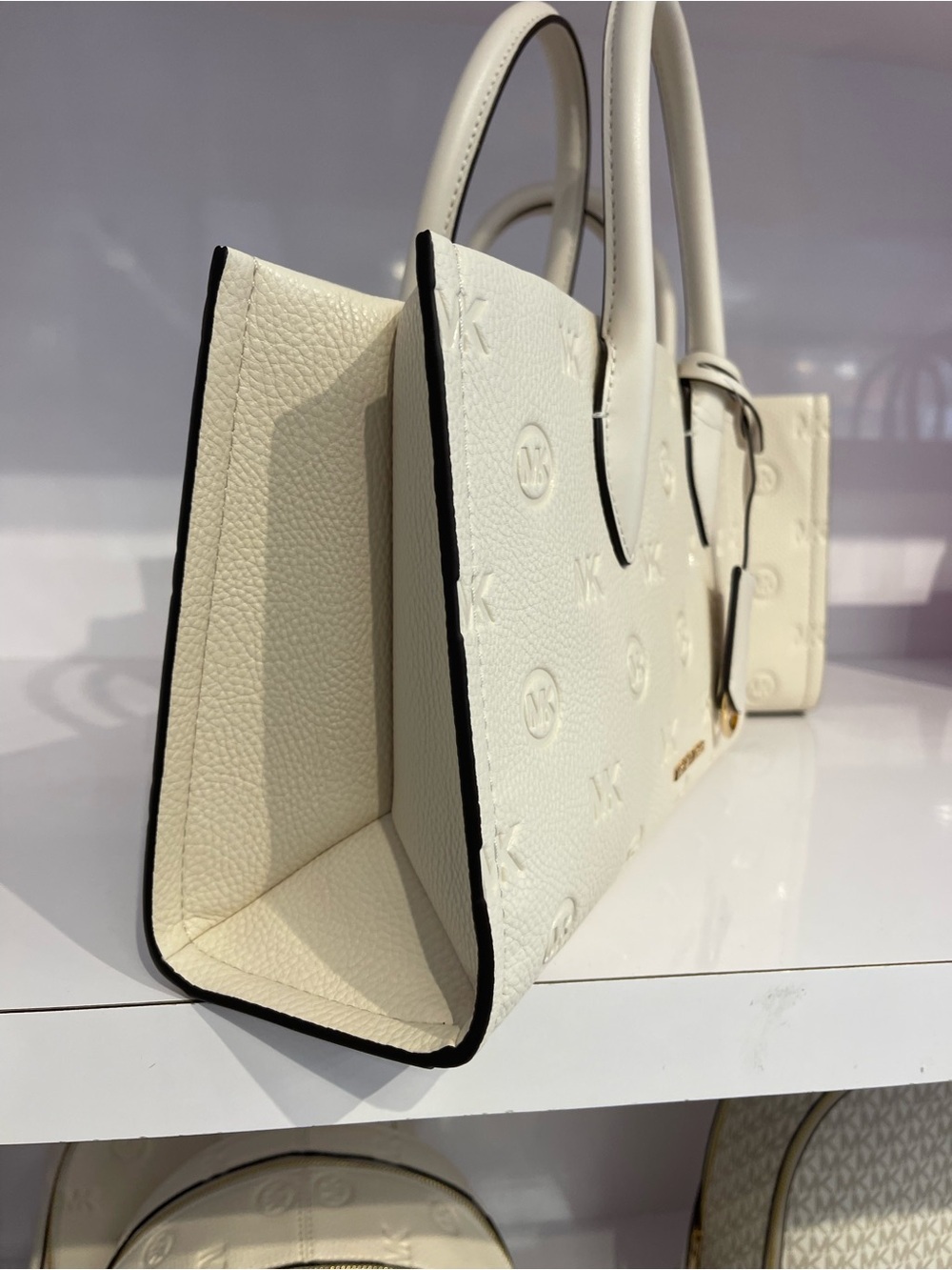 Michael Kors Mirella Md Logo Debossed Satchel Shoulder Tote Handbag
Lt Cream
NWT - Picture 7 of 16